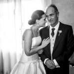Fotografía para bodas. La novia con su padre